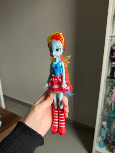 Boneca Rainbow Dash Humana (Hasbro 2012)