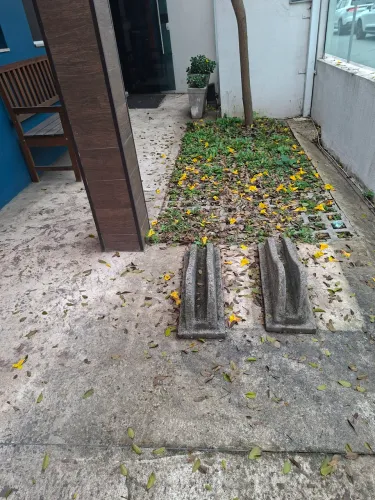 Porta bicicleta de cimento
