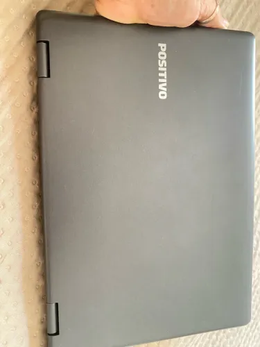 Vendo notebook para retirada de peças .
