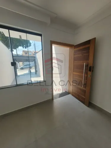 Casa nunca habitada, fino acabamento com 2 suítes e 2 vagas na Vila Alpina