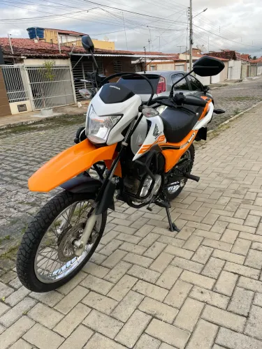 Honda Bros 160 top de linha