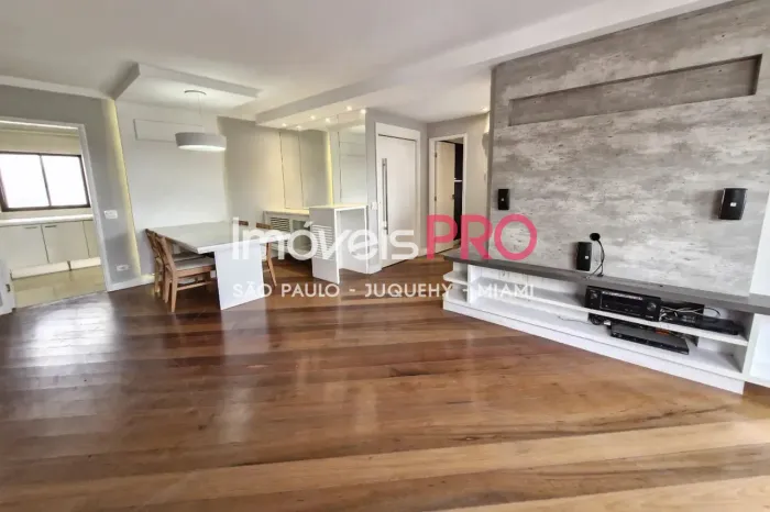 Apto reformado de 156m2 com 4 dorm, sendo 2 sutes e 2 vagas no Vila Mariana