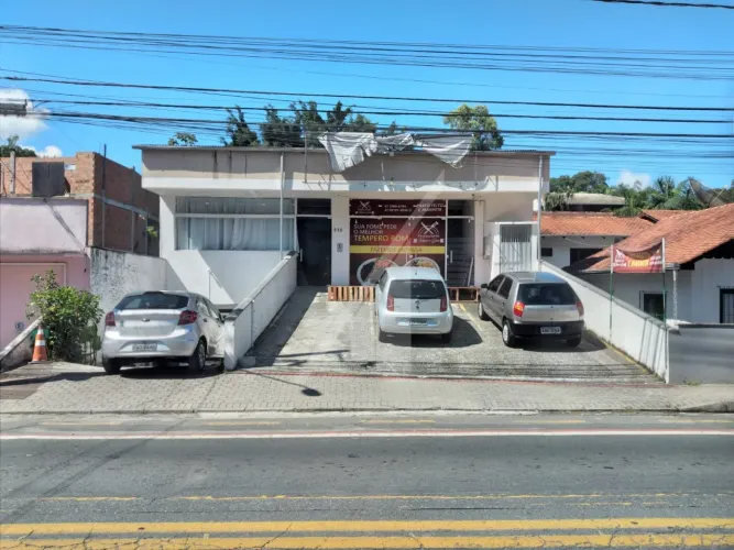 - ABELARDO IMÓVEIS - Que tal essa oportunidade incrível de investimento na rua Júlio Miche
