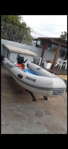 Bote inflável casco rígido