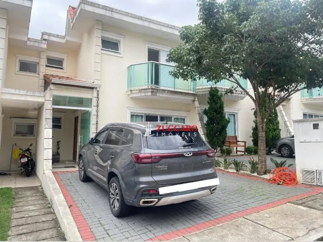 Sobrado com 3 dormitórios à venda, 127 m² por R$ 1.060.000 - Portal dos Gramados - Guarulh