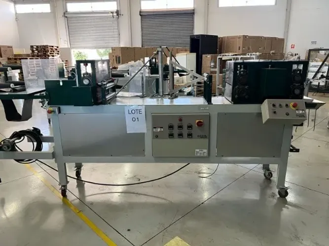 MAQUINA PARA PRODUÇÃO DE PROPÉ (SAPATILHA DESCARTAVEL)