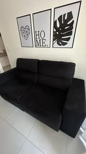 Sofá Retrátil e Reclinável Preto