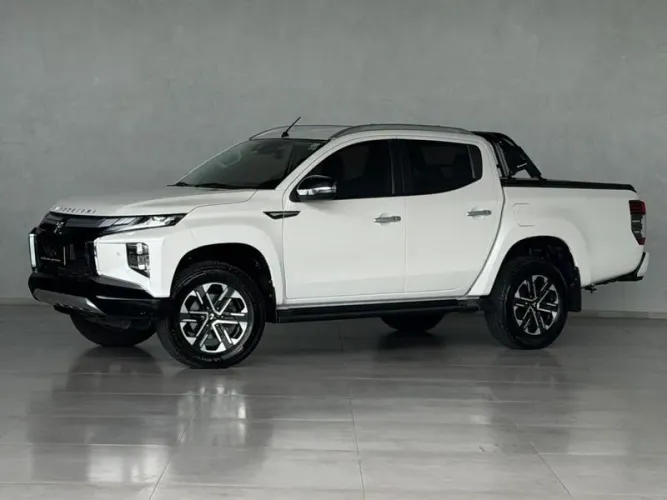 Mitsubishi TRITON HPE-S 2.4 CD 4X4 TB Diesel Aut. 2024