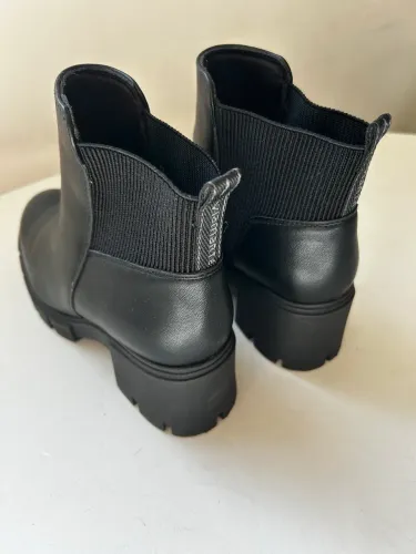 Bota Renner