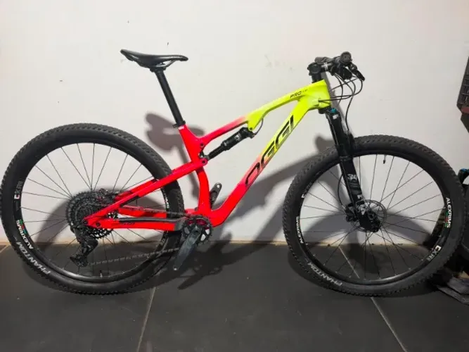 Oggi Cattura T20 - Tamanho M | GX Lunar | Fox 34 Performance 120mm