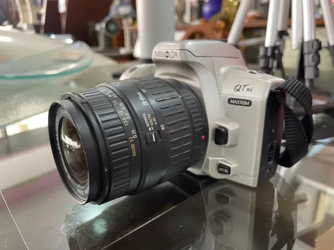 Câmera Analógica Minolta Maxxum QTsi