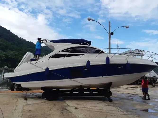 VENDO LANCHA LINDISSIMA- Yacxo 337-357 (36 pés) ano 2009/2010 2x Mercruiser 200hp Diesel 4
