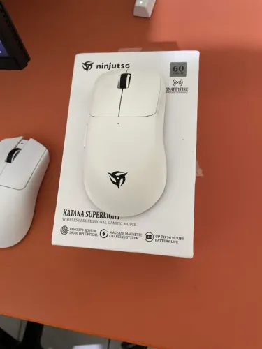 mouse gamer Katana superlight