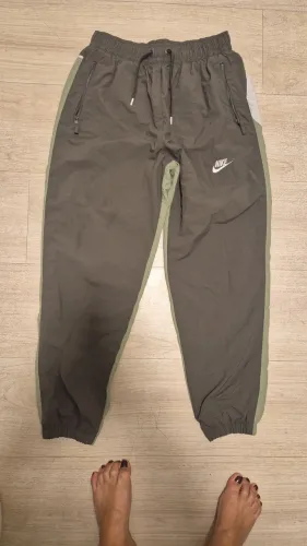 Calças novinhas nike