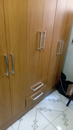 Um guarda roupa novo deb6 portas