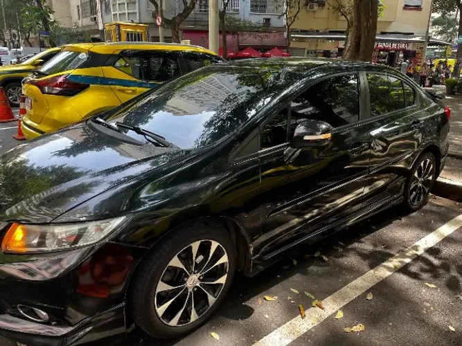 Honda Civic Sedan LXR 2.0 Flexone 16V Aut. 4P 2016