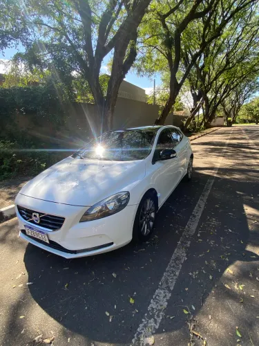 Volvo V40 T-4 2.0 Aut./mec. 2015