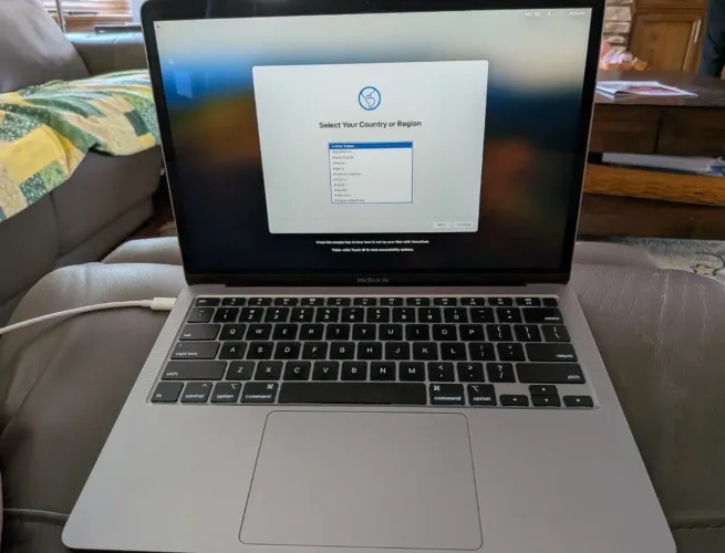 Apple Macbook Air 13? i3 1.1GHz 8GB 256GB Silver A2179
