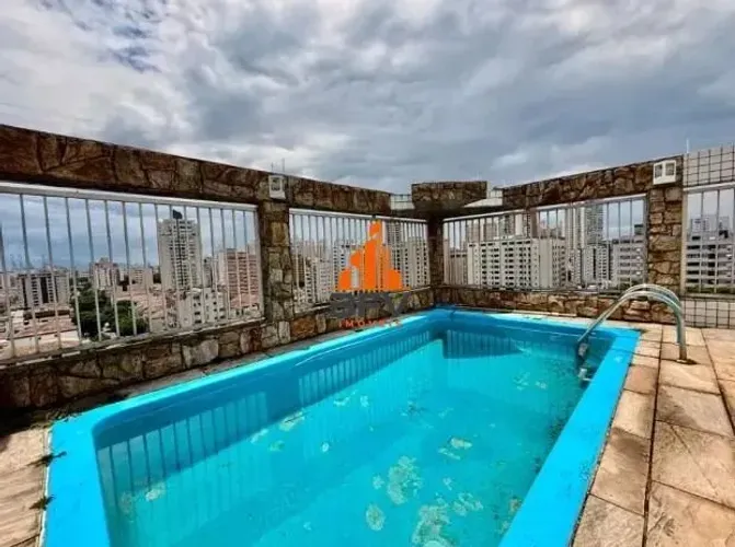 Cobertura Triplex com Piscina e Churrasqueira a 2 Quadras da Praia Ponta da Praia, Santos