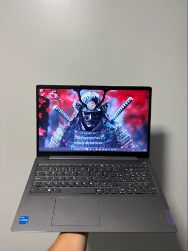 Notebook LENOVO