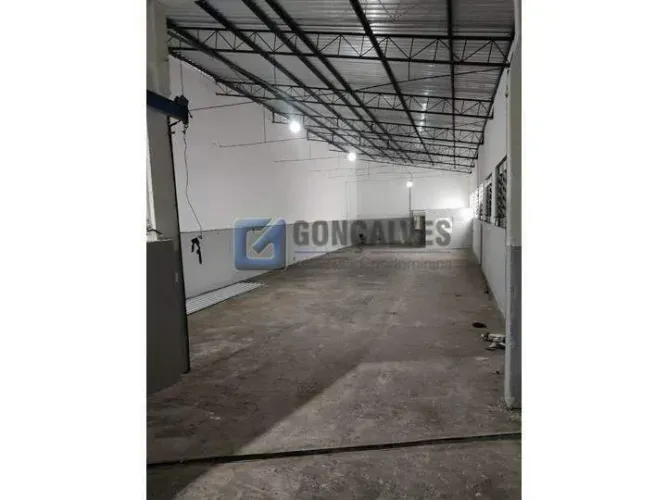 Salão Comercial para Aluguel em Diadema (Serraria) 525 m² | 3 Banheiros