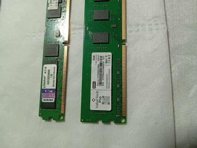 2 Memórias ram de 8gb