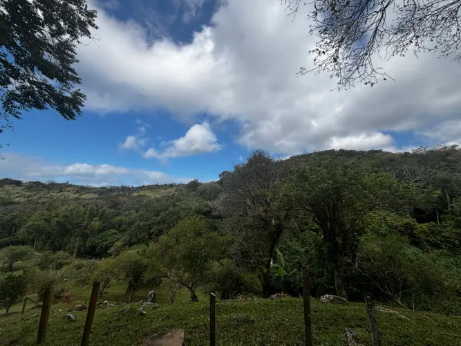 Terreno no Canto da Lagoa