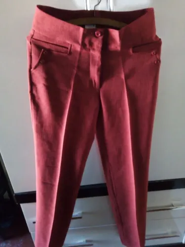 calça de poliéster 