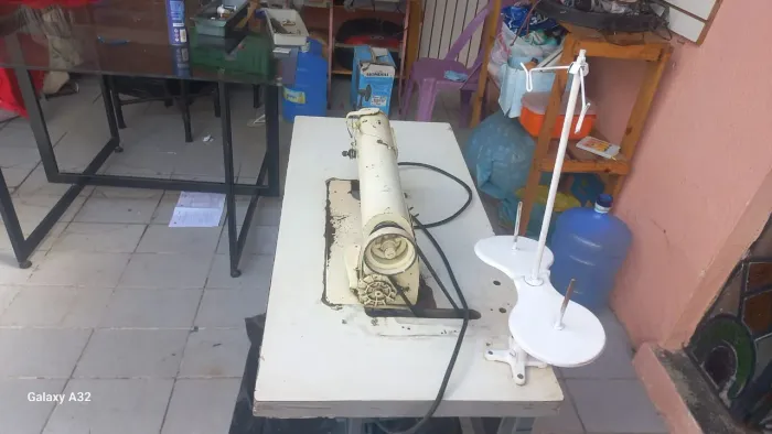 Oportunidade Maquina de costura Reta