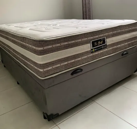 Cama Box Baú Casal com Colchão Le Griff Molas Ensacadas NOVO