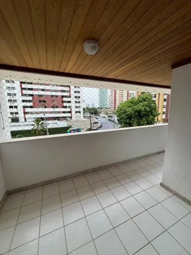 Apartamento a venda no Loteamento Aquarius com 3 quartos e varanda no Edf Atlântico