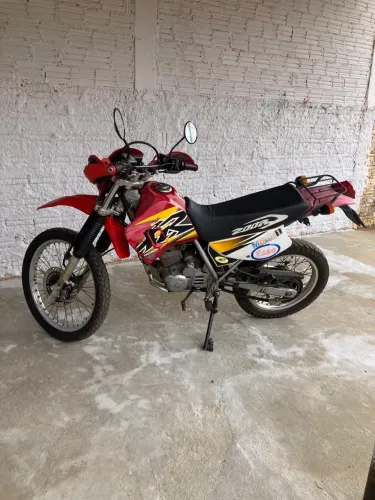 Vende-se Moto