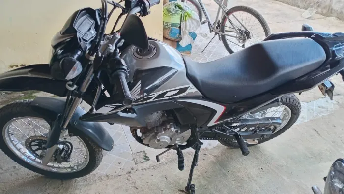Vendo essa bros 160 pesso 16 mil