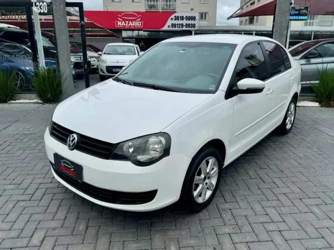 Volkswagen Polo 1.6 MI Flex 8V 4P 2013