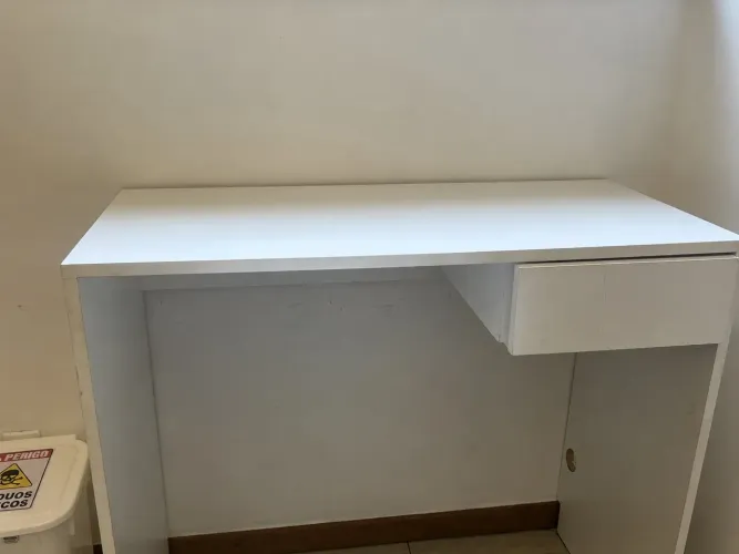Bancada com 1 gaveta
