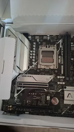 PLACA MÃE B650M AYW WIFI ASUS