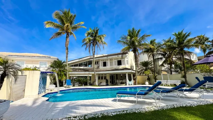 Casa no condomínio Jardim Acapulco na praia do Guarujá