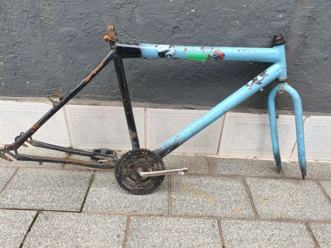 Quadro + garfo aro 26 pra reforma/projetinho 