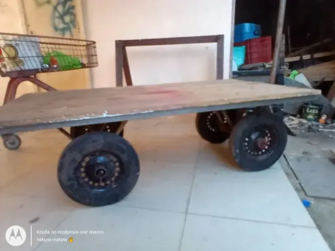 Carrinho de Carga com pneu resistente