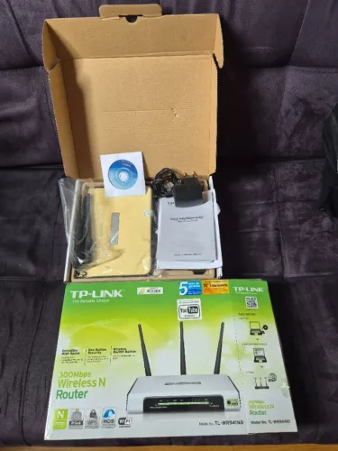 Roteador TP-Link na caixa