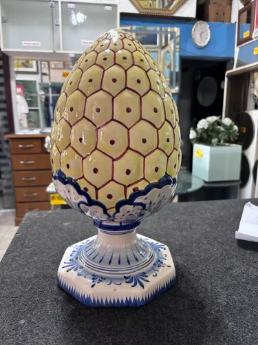 Pinha Decorativa em Faiança/Cerâmica Artesanal - Grande - Excelente Peça de Decoração