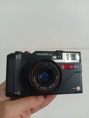 Camera analógica yashica M3 Super funcionando