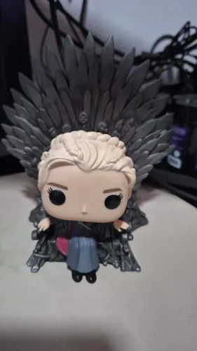 Funko Daenerys Targaryen (Iron Throne) #75