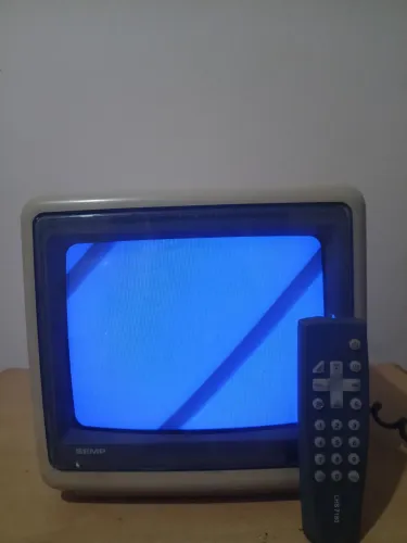 Tv Semp 10 polegadas Rf com controle 