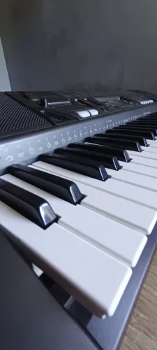 Teclado Musical Casio CTK - 700