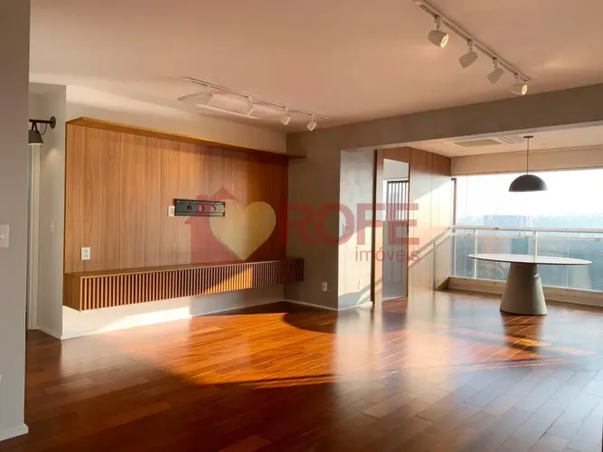 Apartamento de 105 m² com 2 quartos, 2 vagas e depósito para venda e locação na Rua Gilber