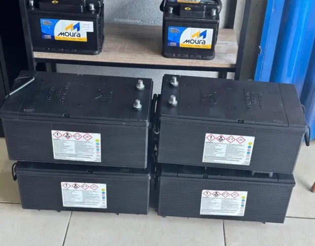 Bateria 220 ah automotiva 