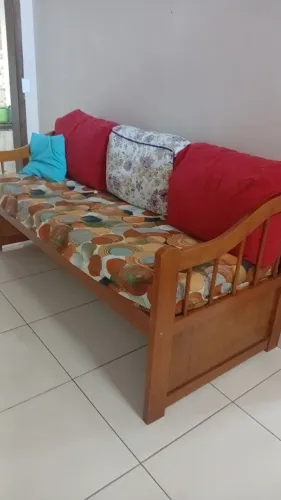 Vendo vários móveis por motivo de viagem.