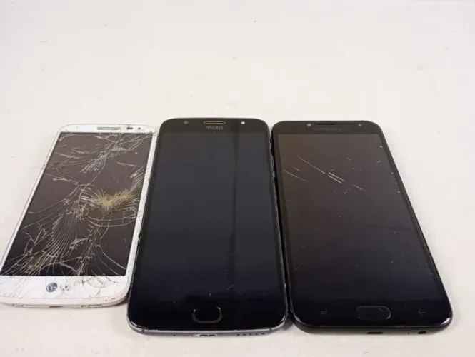 Lote 3 Celulares Antigos (Motorola + Samsung + LG) - Sucata / Peças / Conserto