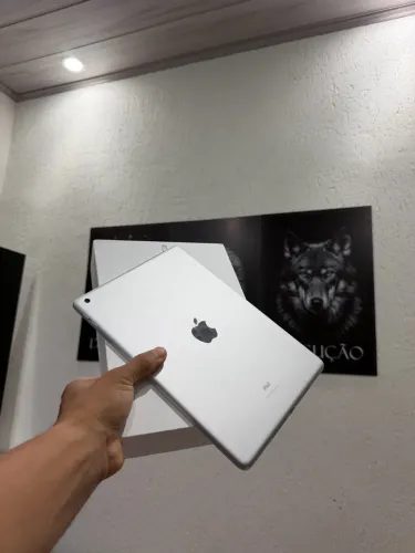 iPad 9 64 Gb/ muito conservado/ tela impecável/ caixa e iPad